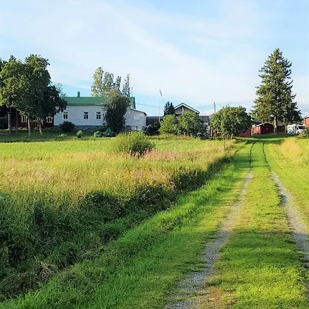 Kaerppaelaen Rustholli Pensión Lempäälä