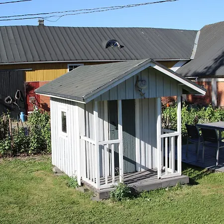 Kaerppaelaen Rustholli 3* Lempaala